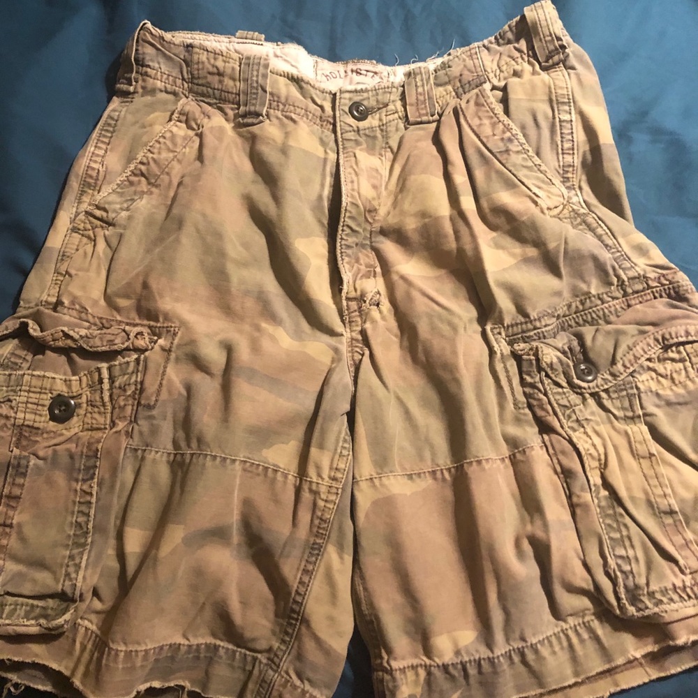 Men’s Hollister cargo shorts
